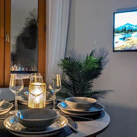 La Fleche Saint Vivien: Hypercentre & Cathedrale Rouen