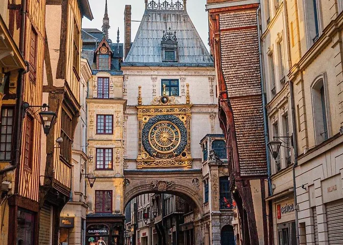 La Fleche Saint Vivien: Hypercentre & Cathedrale Apartment