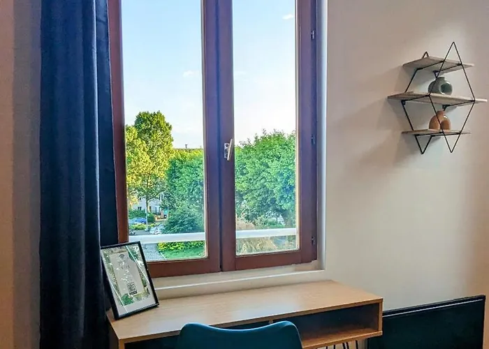 La Fleche Saint Vivien: Hypercentre & Cathedrale Rouen